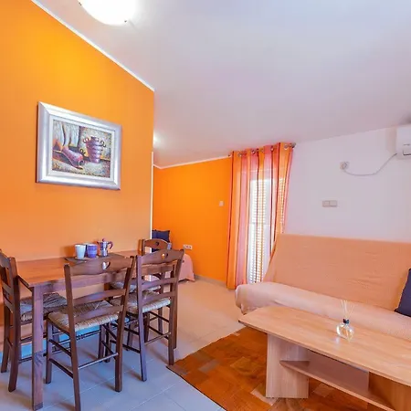 Nur 350 Meter Zum Kieselstrand Apartment Baska (Krk)