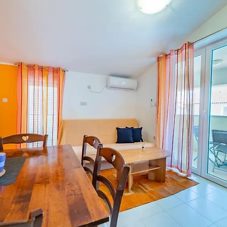 Nur 350 Meter Zum Kieselstrand Appartement